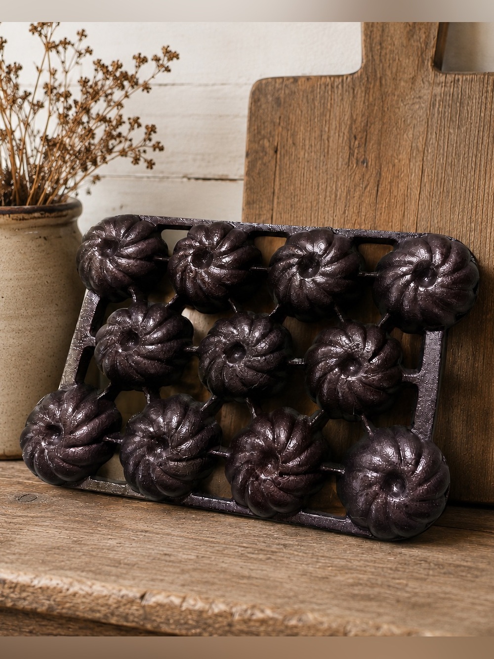 Vintage Cast Iron No. 30 Mini Bundt Gem Muffin Pan 11 Cavity Primitive